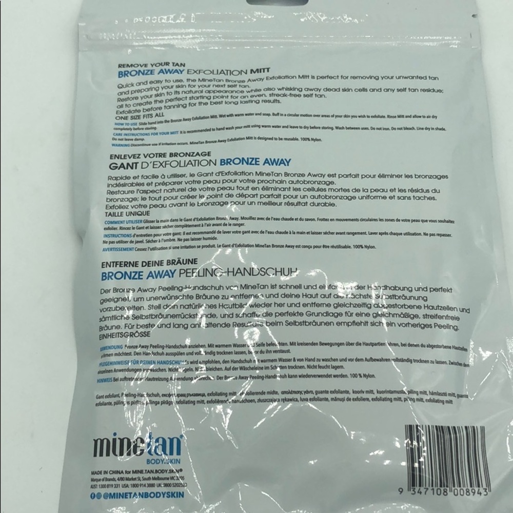 MineTan Coconut Water Based Tanner Foam with Mitt - Picture 4 of 6